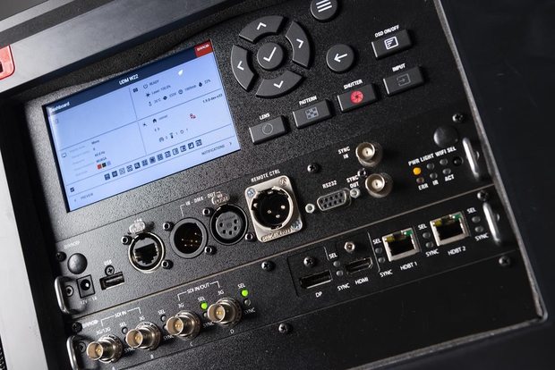 Лазерный проектор Barco UDM-4K15 (4K, 15000лм)